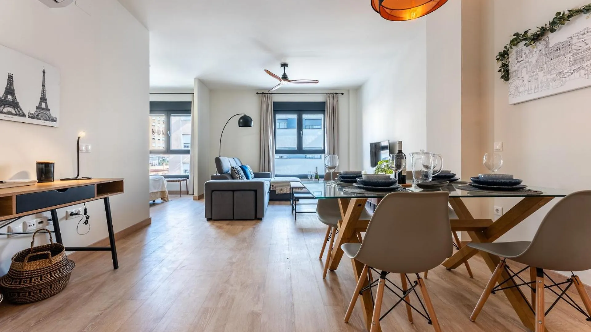 Malagasuite Comfortable Home Apartments  Màlaga